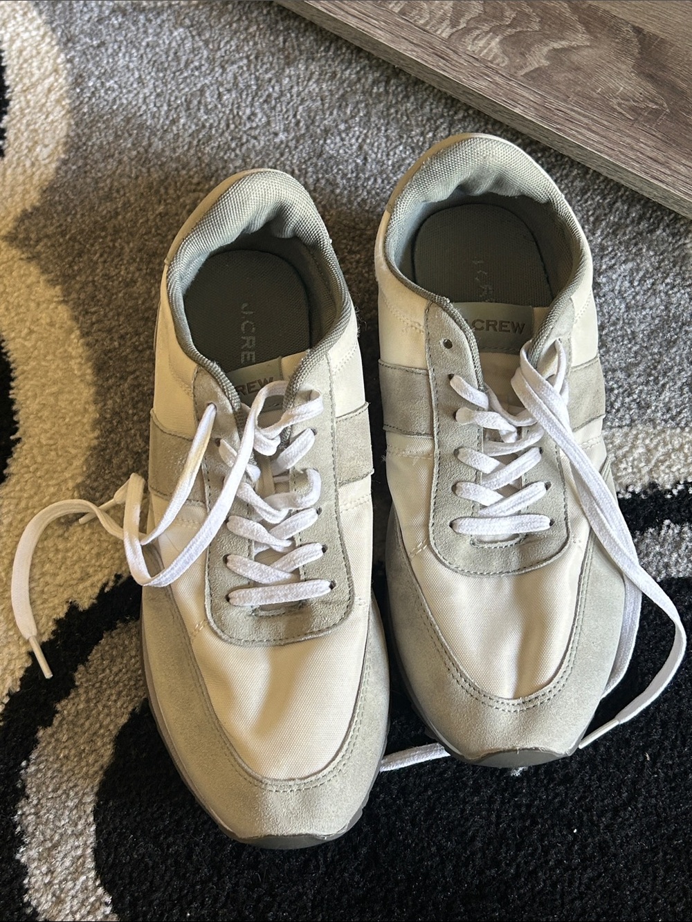 J. Crew Men's Cream and Light Gray Low-Top Sneakers